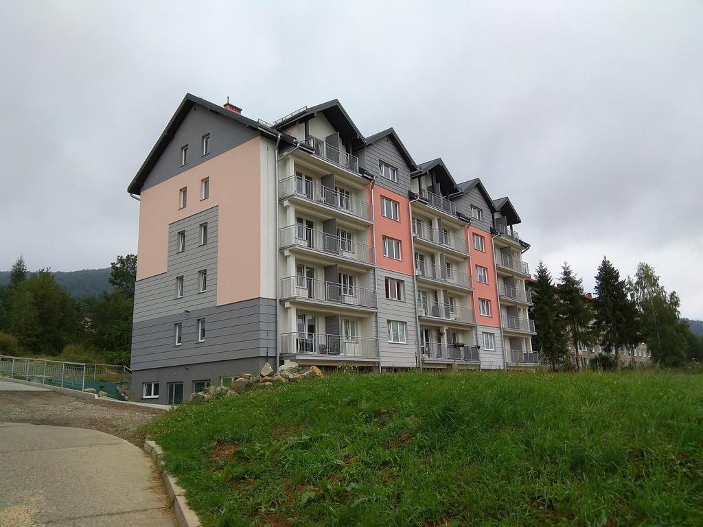 Apartament Zielona Mila Apartment Ustrzyki Dolne Exterior photo